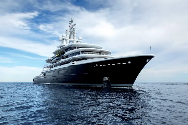 Luna yacht