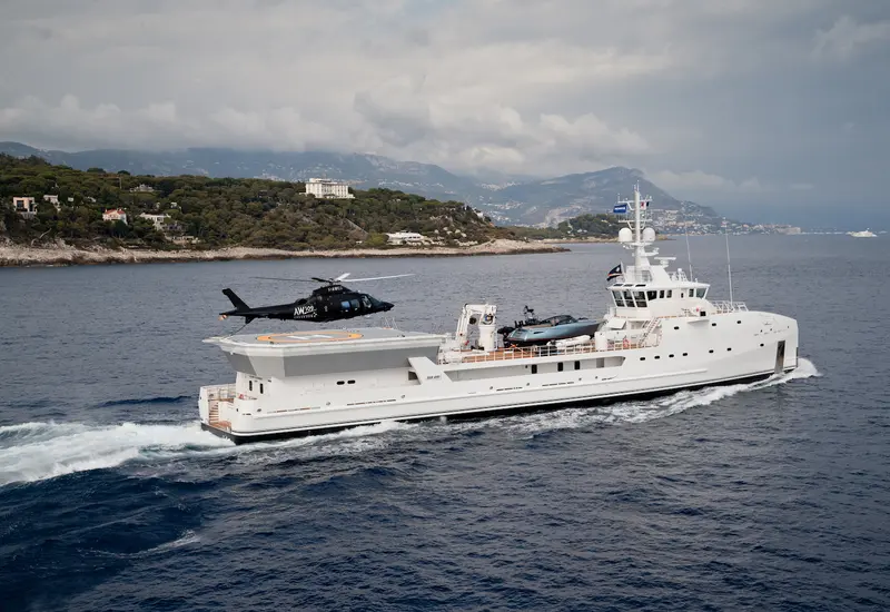 Game Changer (now Indratus) yacht