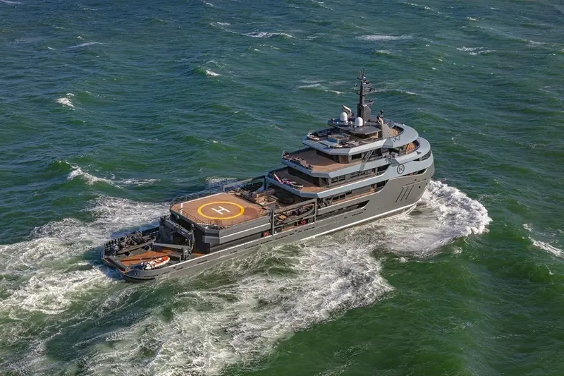 Ragnar (now Q) yacht