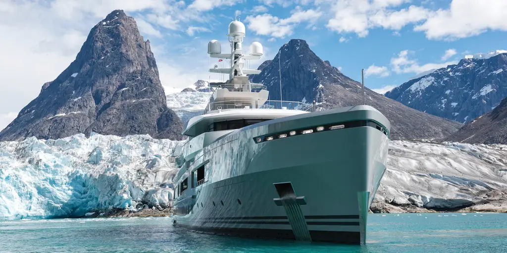The grey bow of Cloudbreak seen close up in front of a glacier face and a steep rock peak